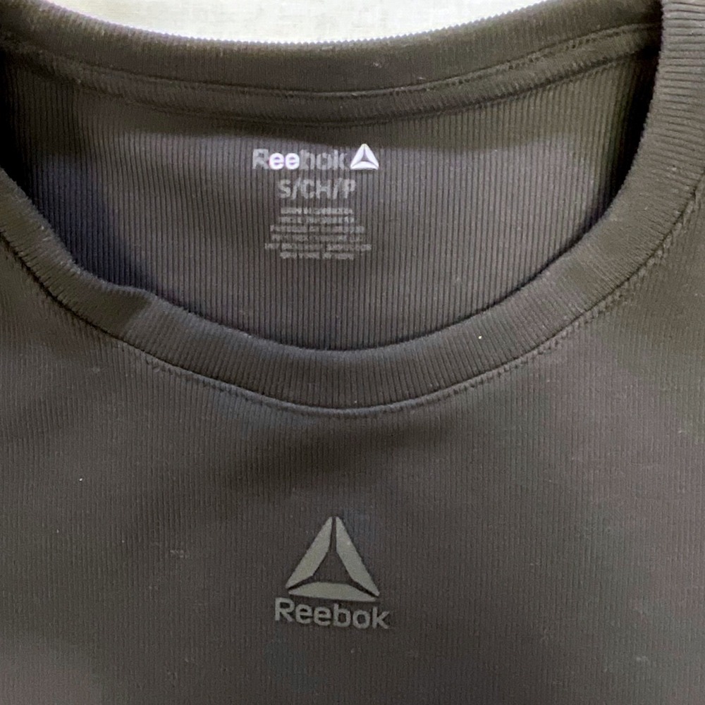 Reebok Womens Black Ribbed Performance T-Shirt Small REW2541008 Activewear Top - Picture 3 of 6